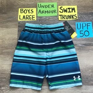 NWT Under Armour Boys Large Swimsuit/Trunks